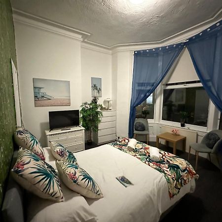 Green Paradise Apartments Blackpool Bagian luar foto
