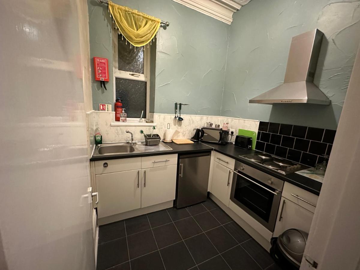 Green Paradise Apartments Blackpool Bagian luar foto
